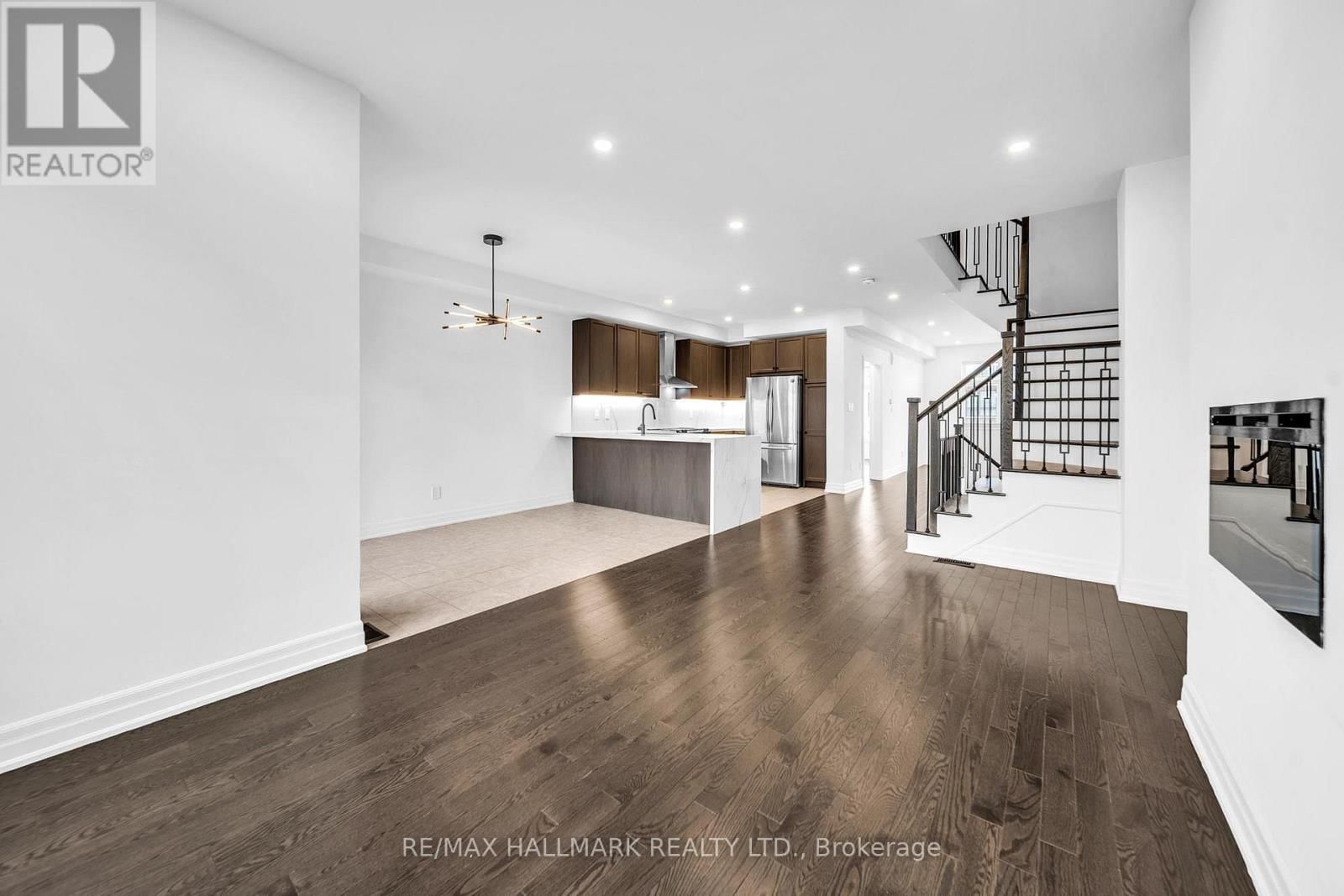 52 ALLURE STREET Image 22