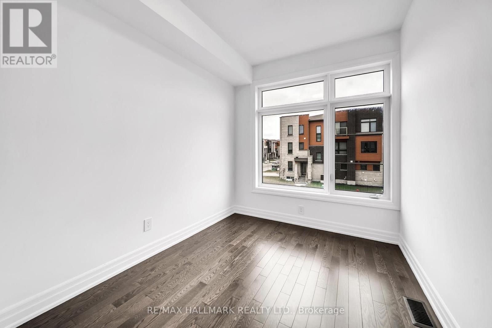 52 ALLURE STREET Image 25