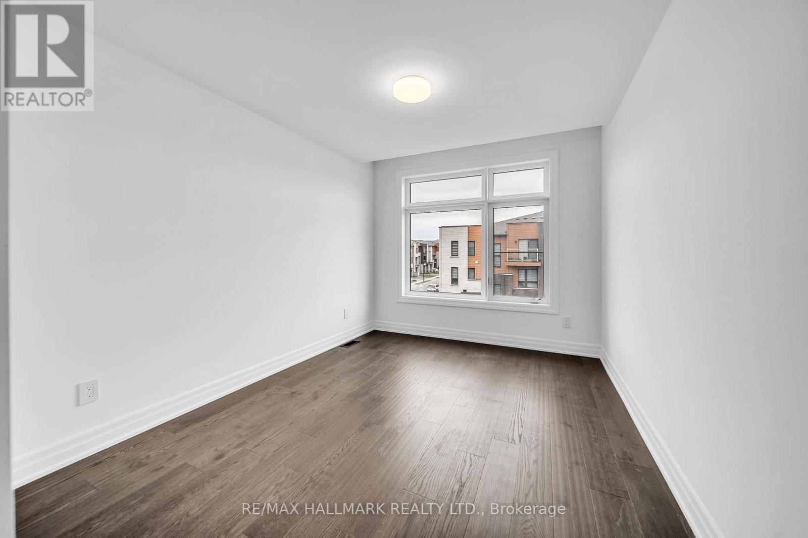 52 ALLURE STREET Image 34