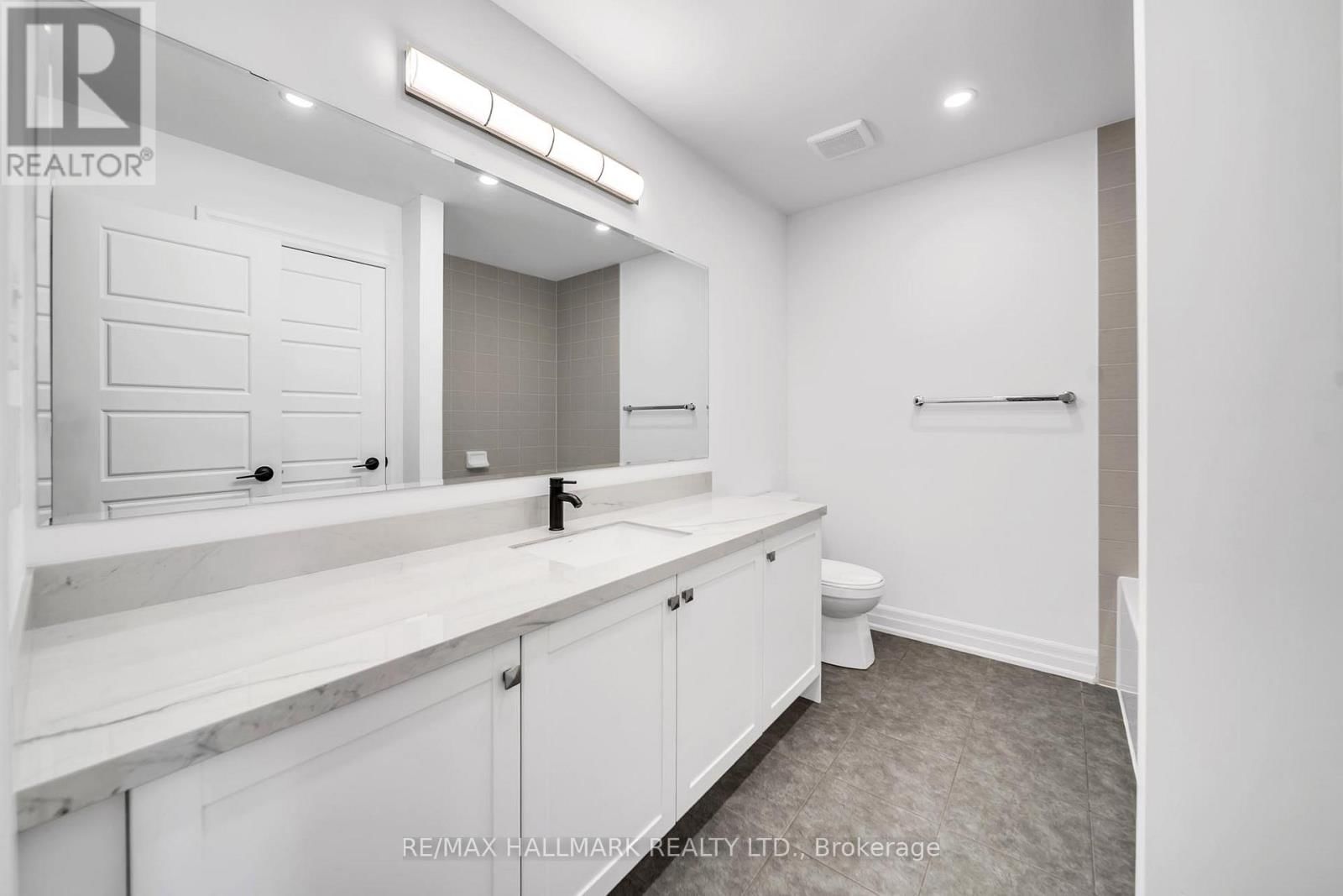 52 ALLURE STREET Image 37