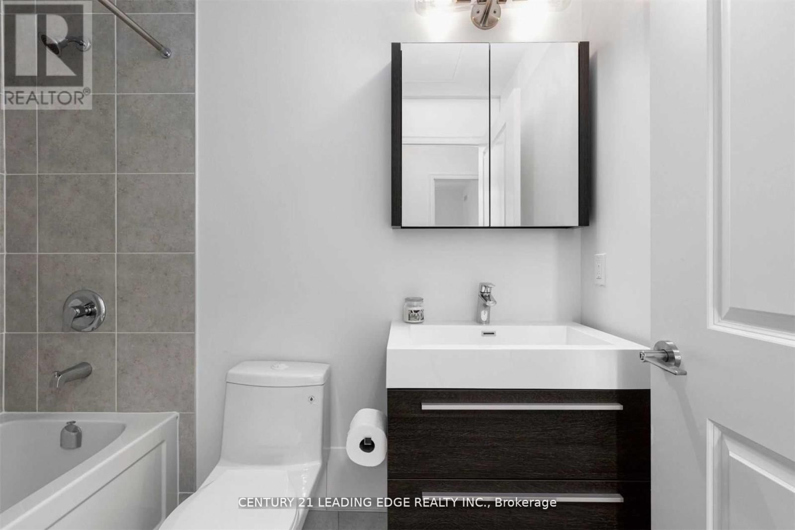 1215 - 8 ROUGE VALLEY DRIVE Image 11