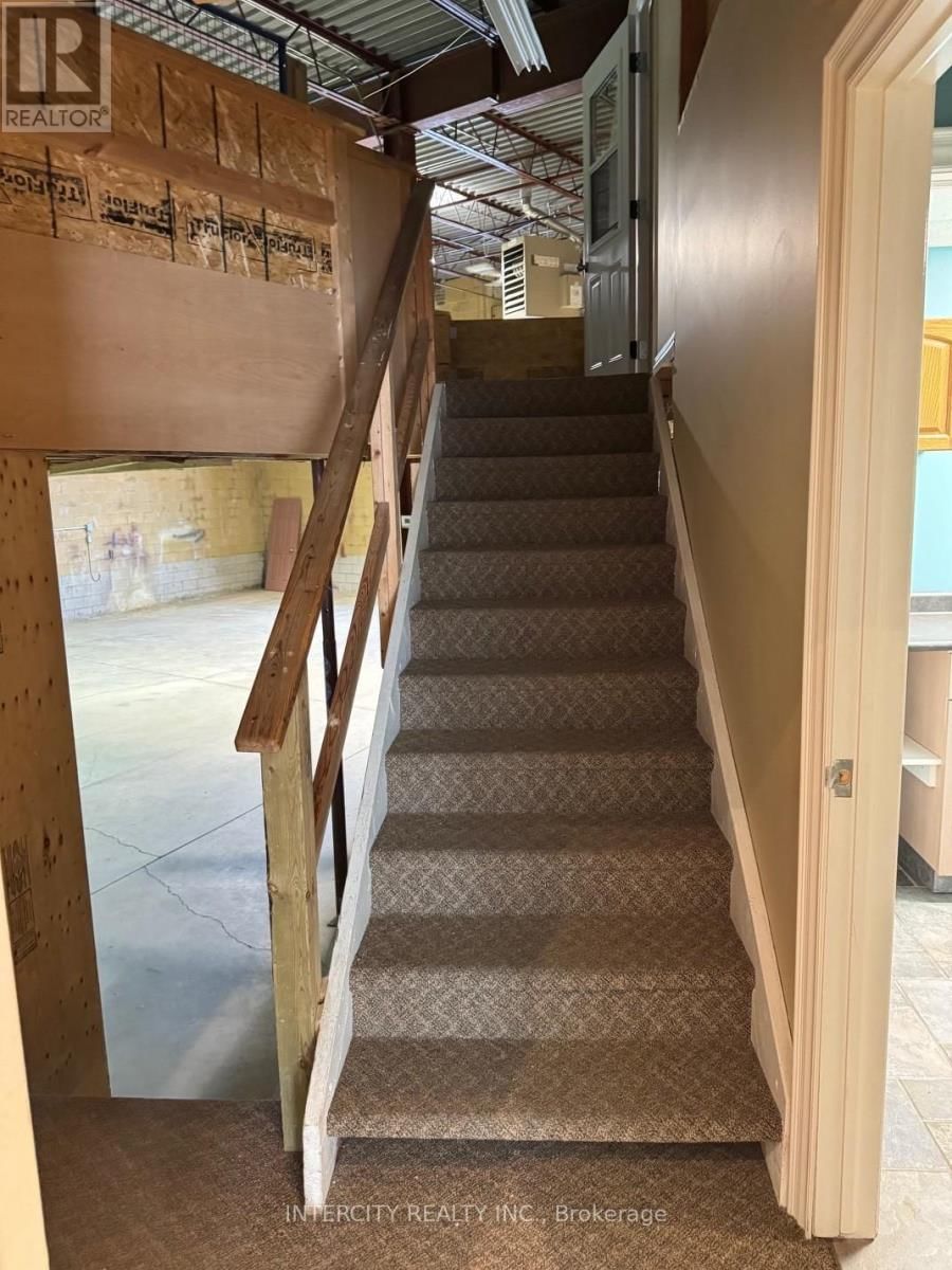 10 - 1260 JOURNEY'S END CIRCLE Image 13