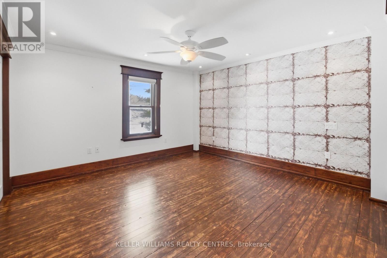 3664 LINE 8 Image 18