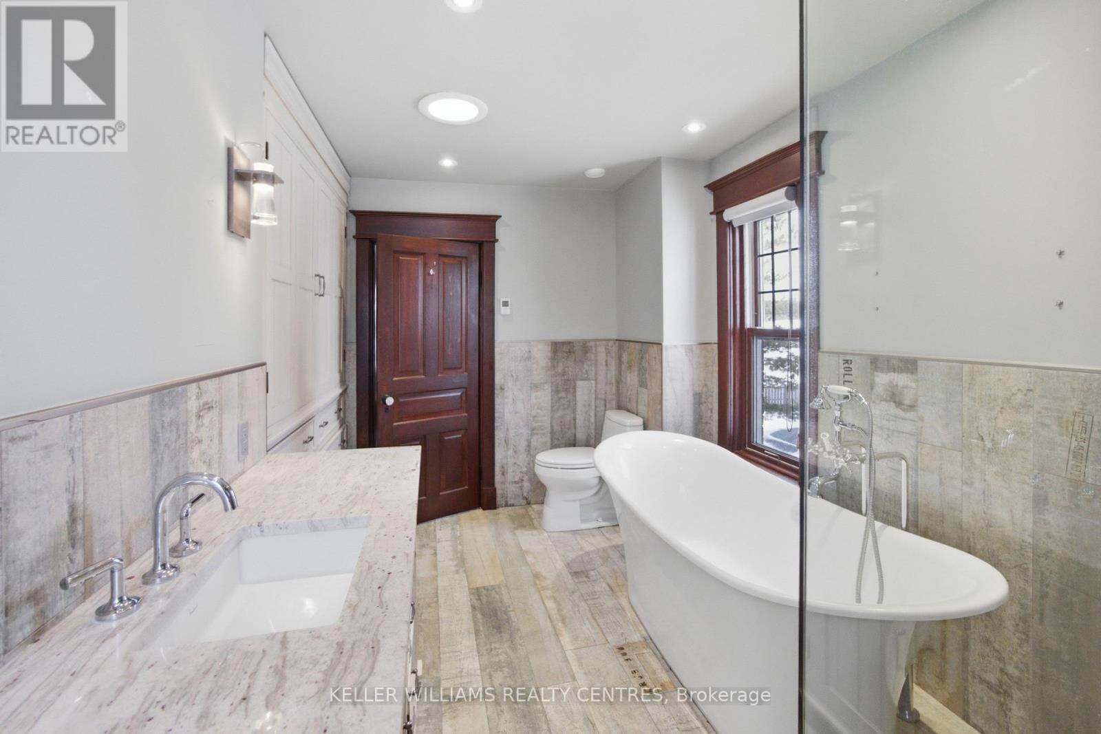 3664 LINE 8 Image 20