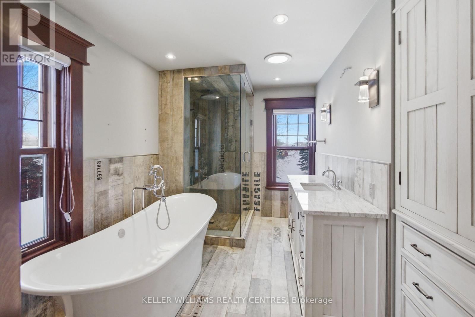 3664 LINE 8 Image 21