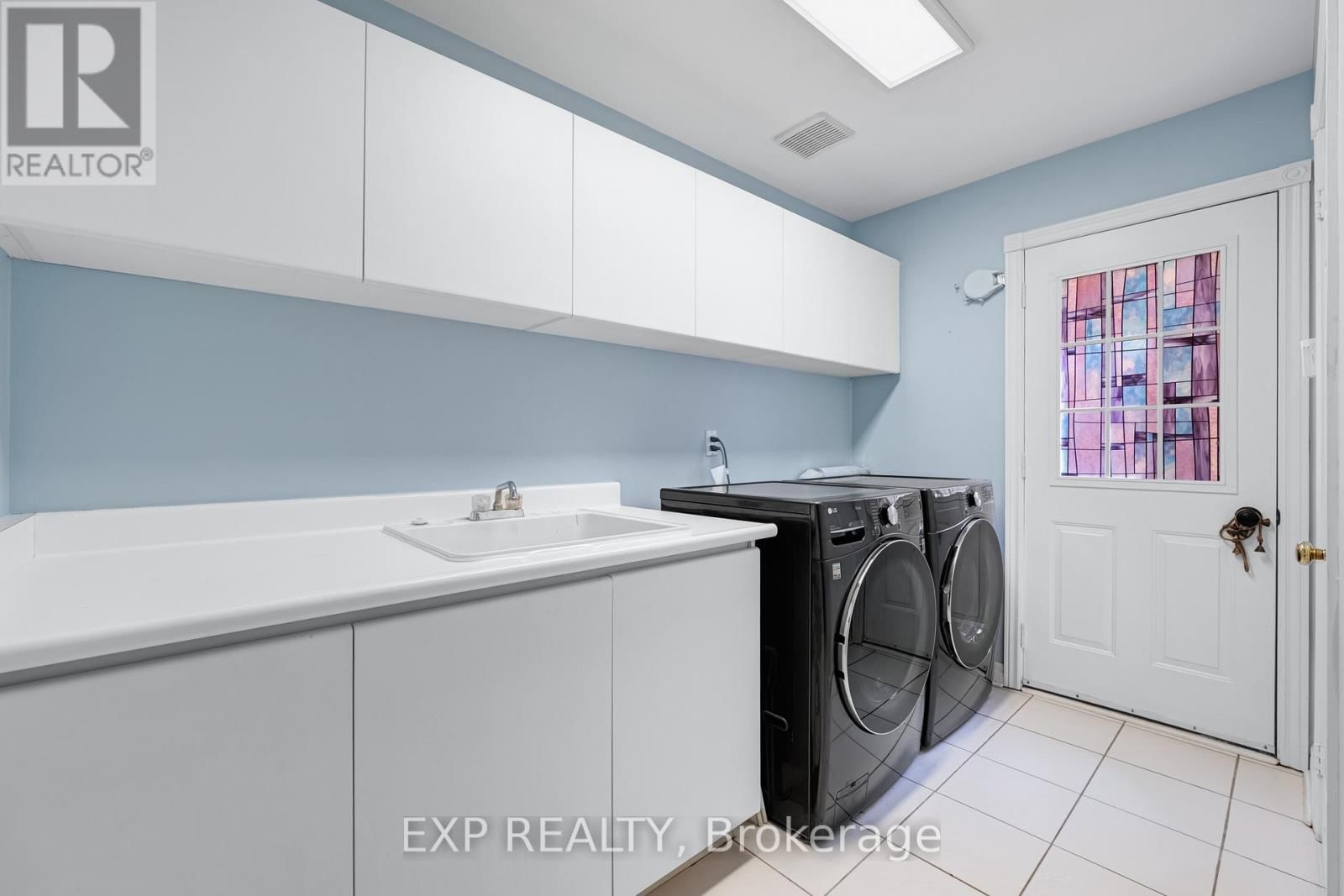 1063 SECRETARIATE ROAD Image 16