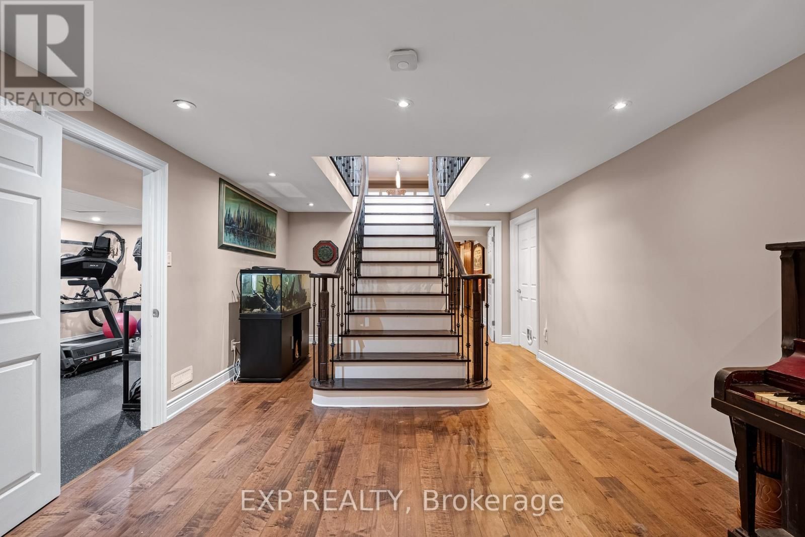 1063 SECRETARIATE ROAD Image 32