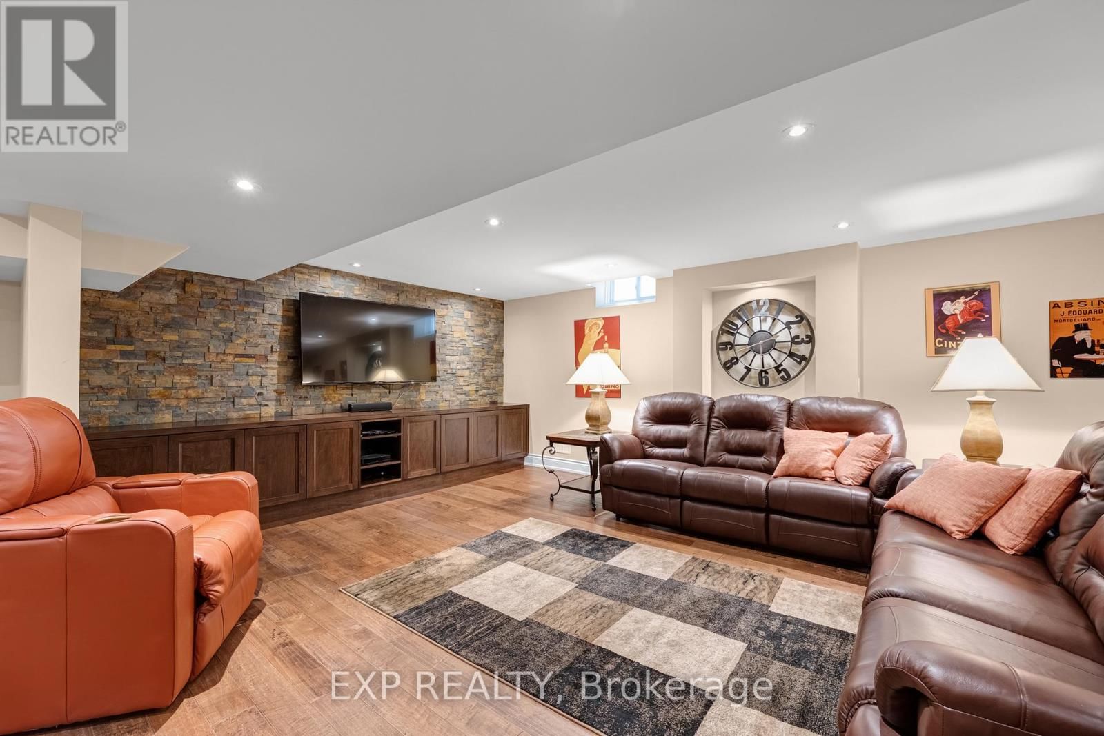 1063 SECRETARIATE ROAD Image 36