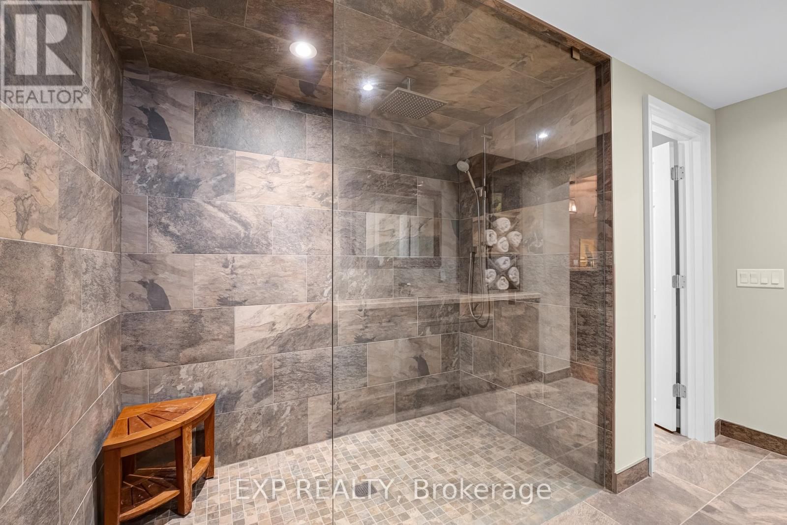 1063 SECRETARIATE ROAD Image 39