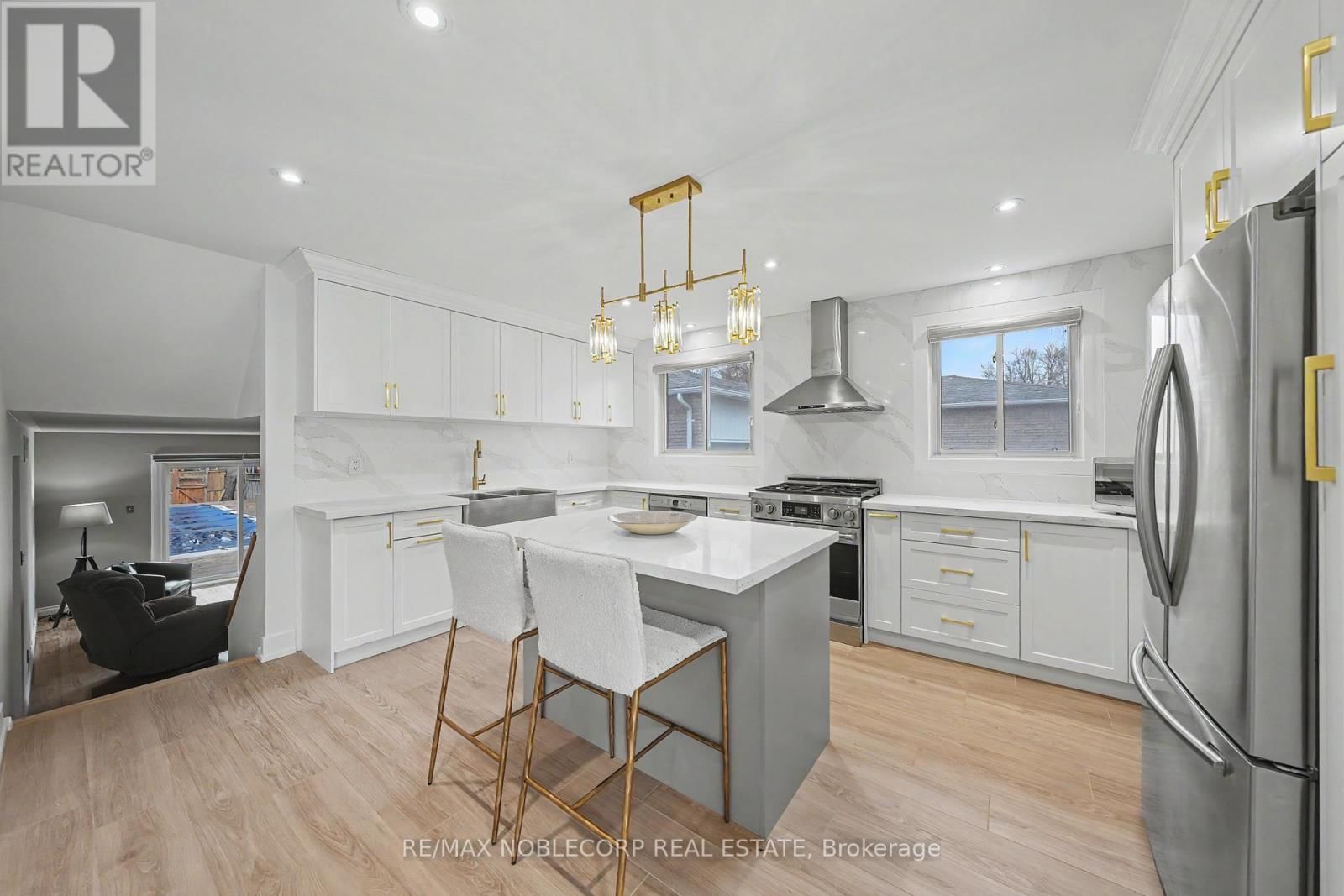 24 MAPLE AVENUE WEST Image 13