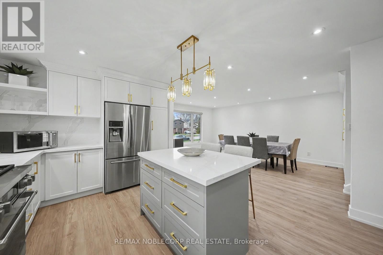 24 MAPLE AVENUE WEST Image 15