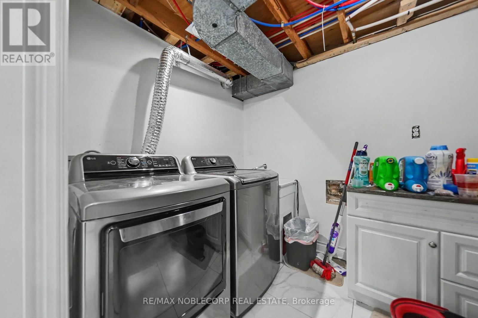 24 MAPLE AVENUE WEST Image 31