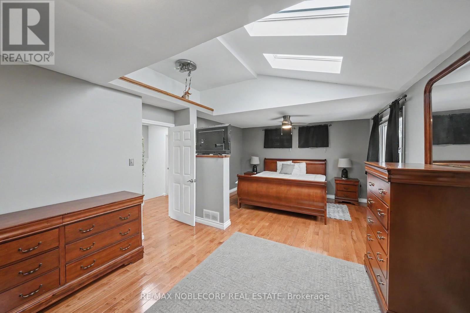 24 MAPLE AVENUE WEST Image 32