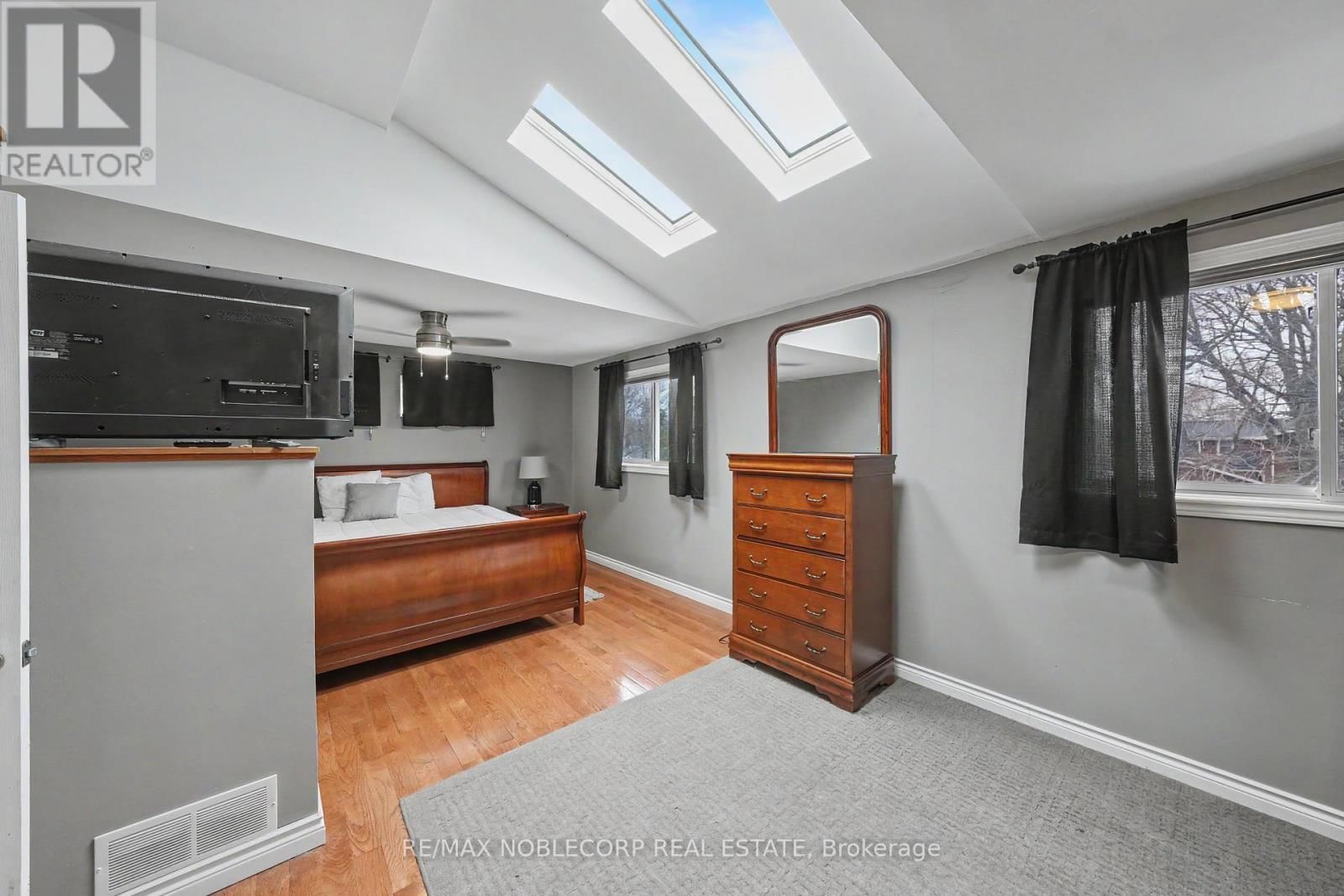 24 MAPLE AVENUE WEST Image 33