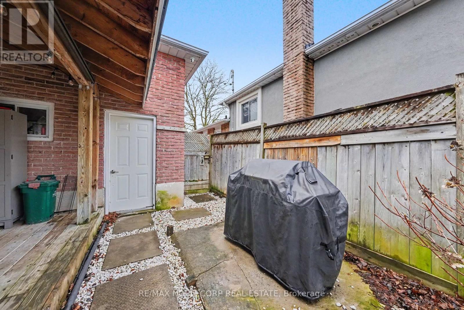 24 MAPLE AVENUE WEST Image 41