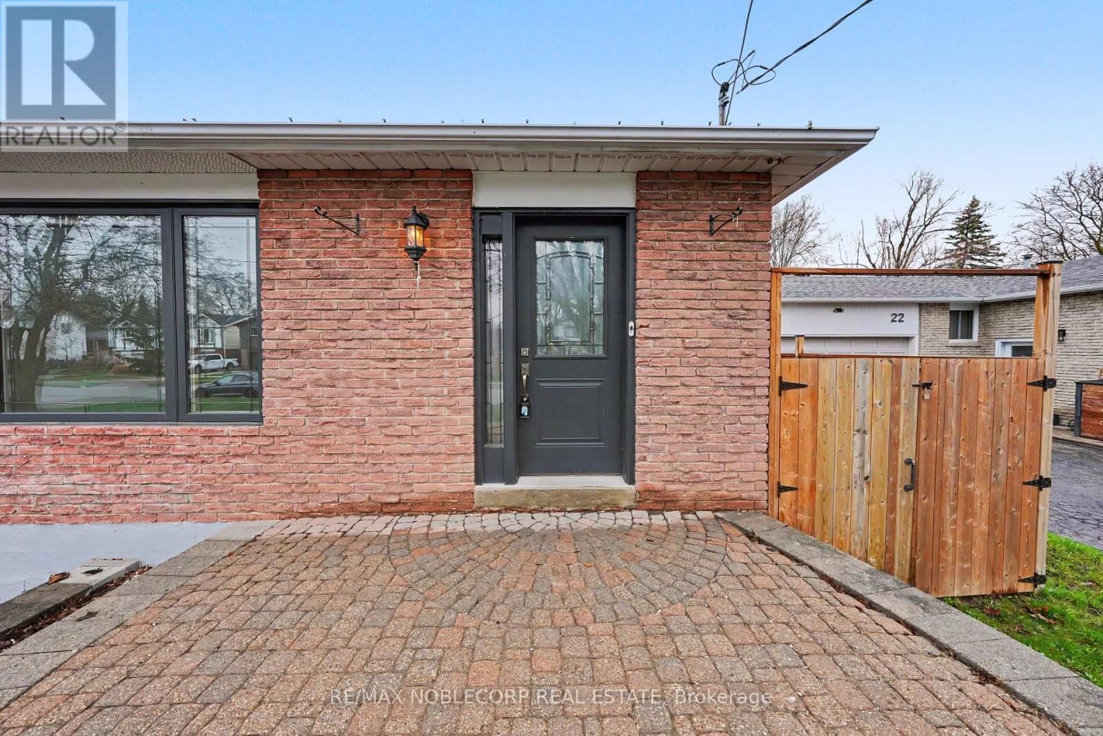 24 MAPLE AVENUE WEST Image 8