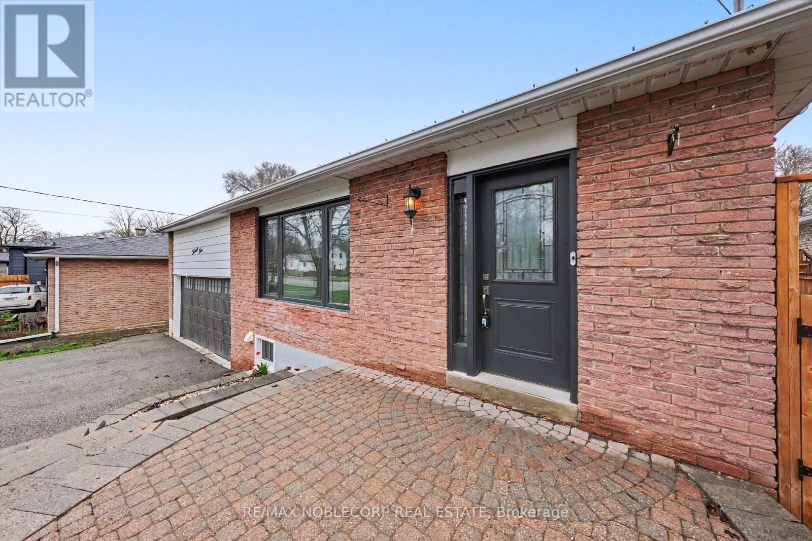 24 MAPLE AVENUE WEST Image 9