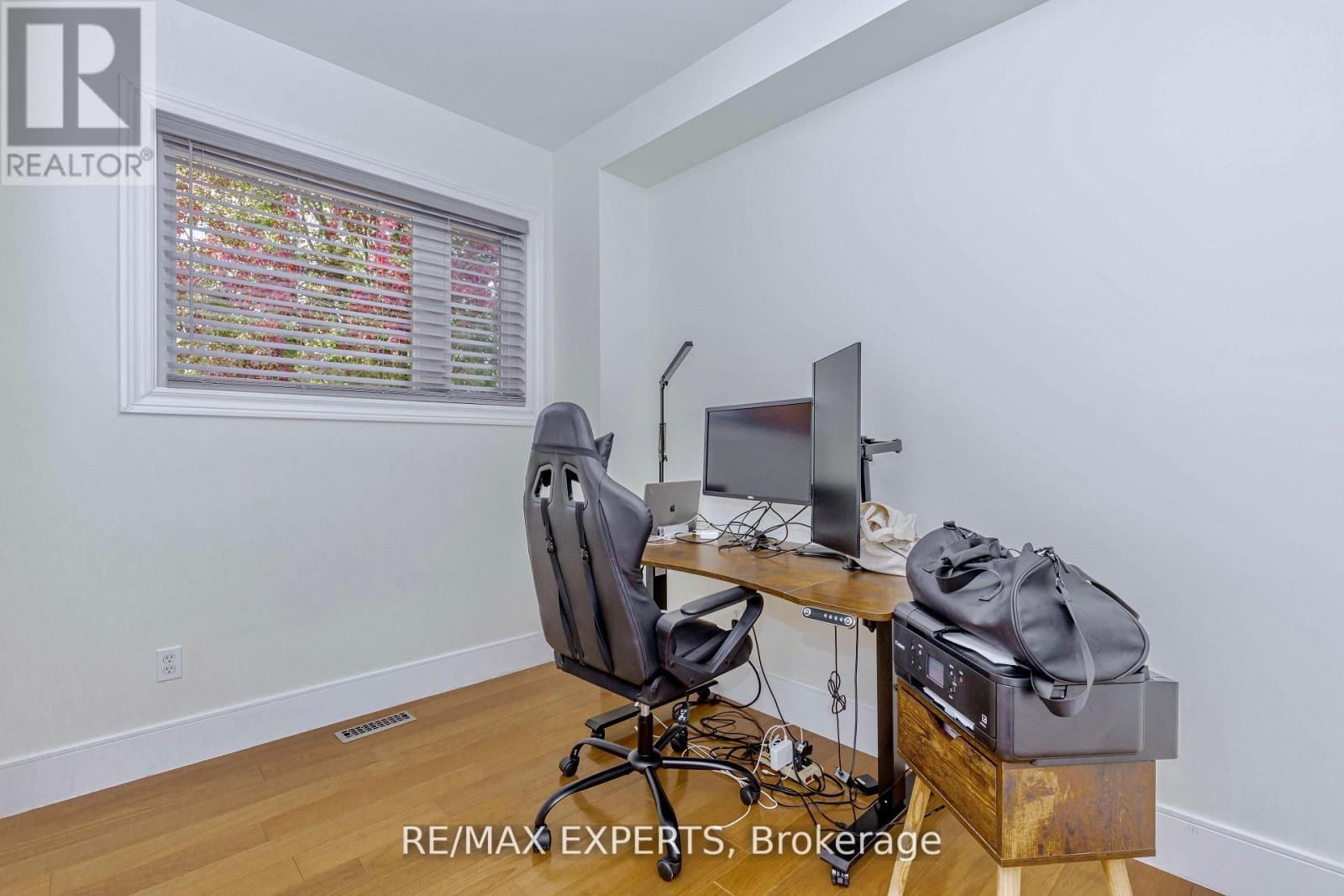 193 FAIRLANE CRESCENT Image 12