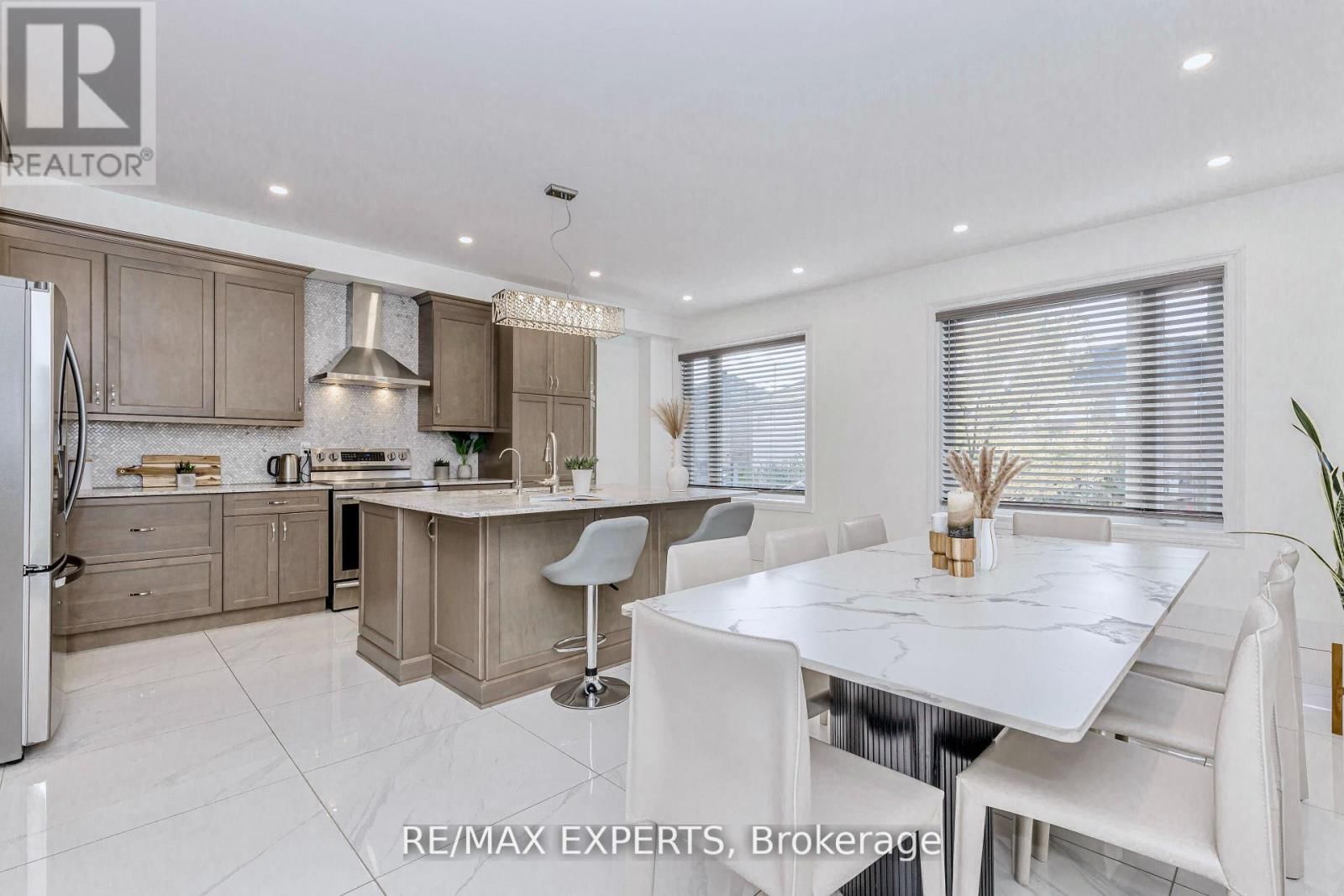 193 FAIRLANE CRESCENT Image 13