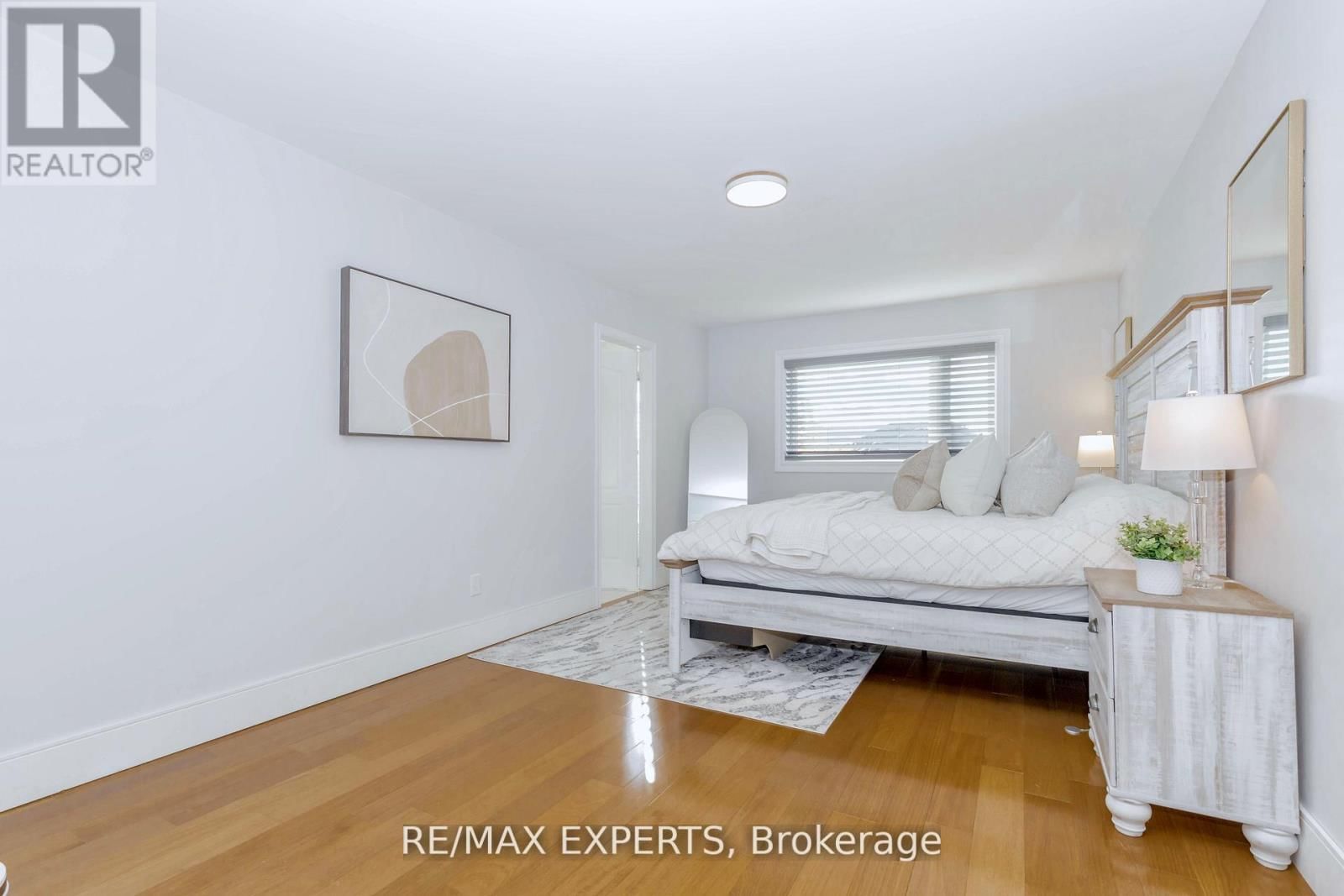 193 FAIRLANE CRESCENT Image 22