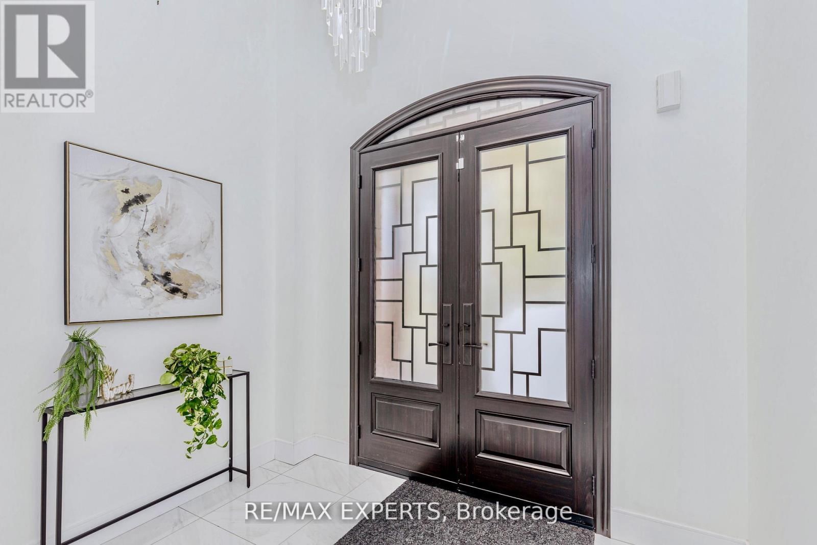 193 FAIRLANE CRESCENT Image 3