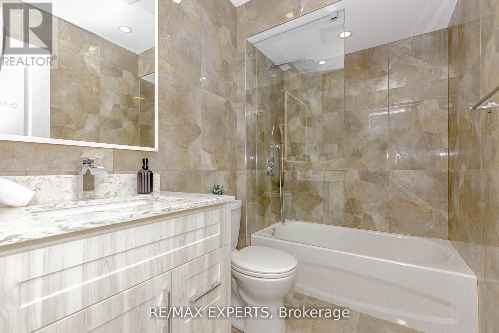 193 FAIRLANE CRESCENT Image 31