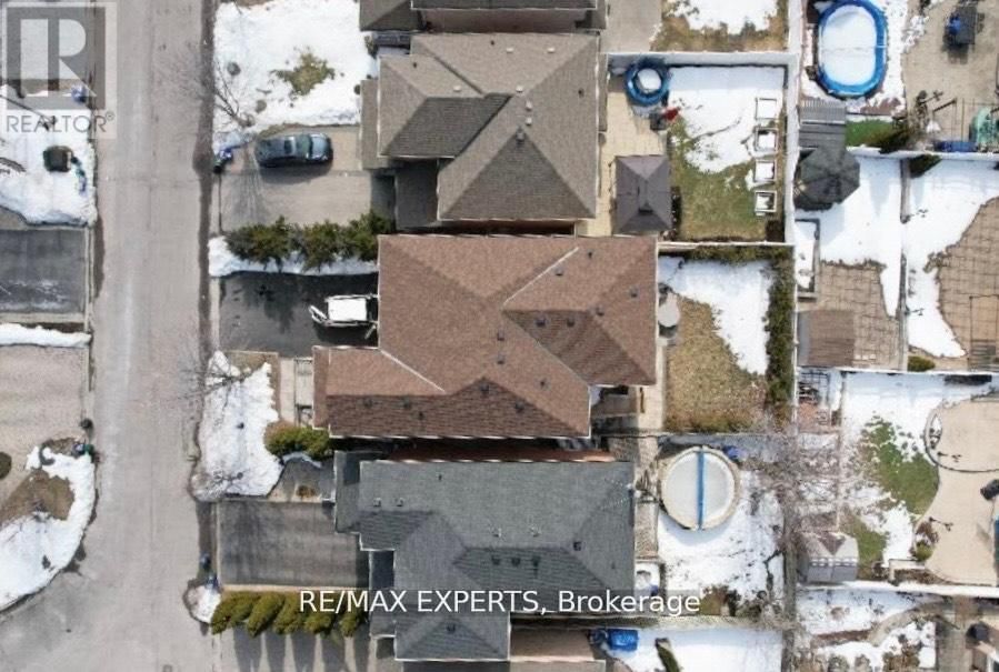 193 FAIRLANE CRESCENT Image 42