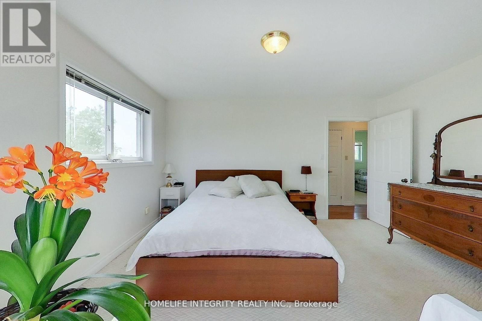 7145 FOURTH LINE Image 17