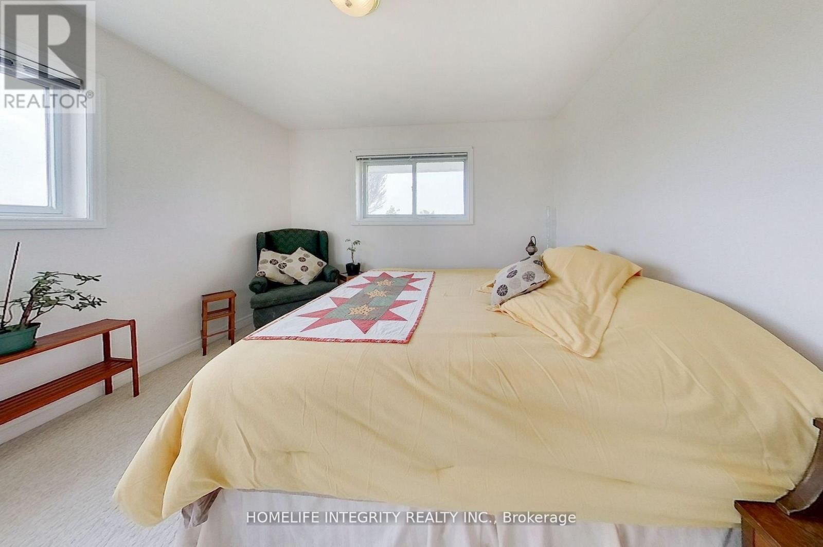 7145 FOURTH LINE Image 19