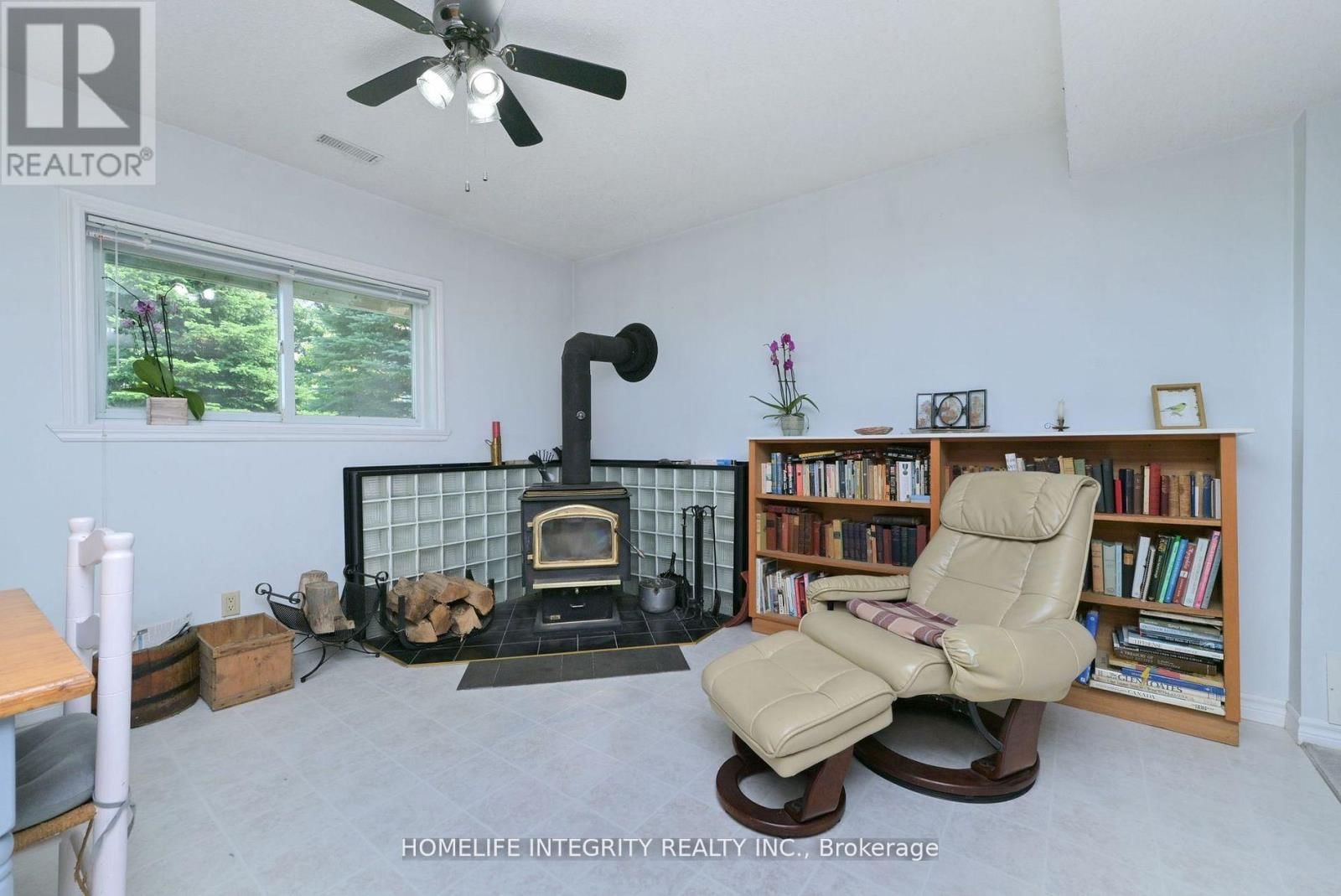 7145 FOURTH LINE Image 27