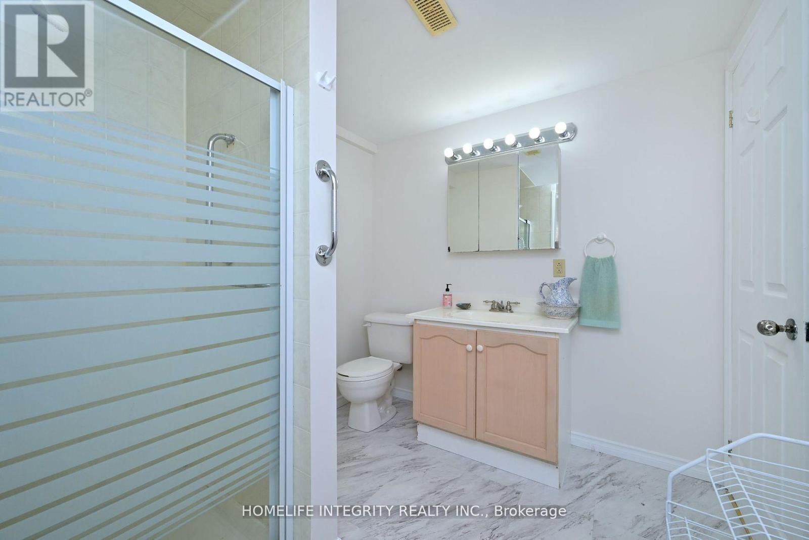 7145 FOURTH LINE Image 28