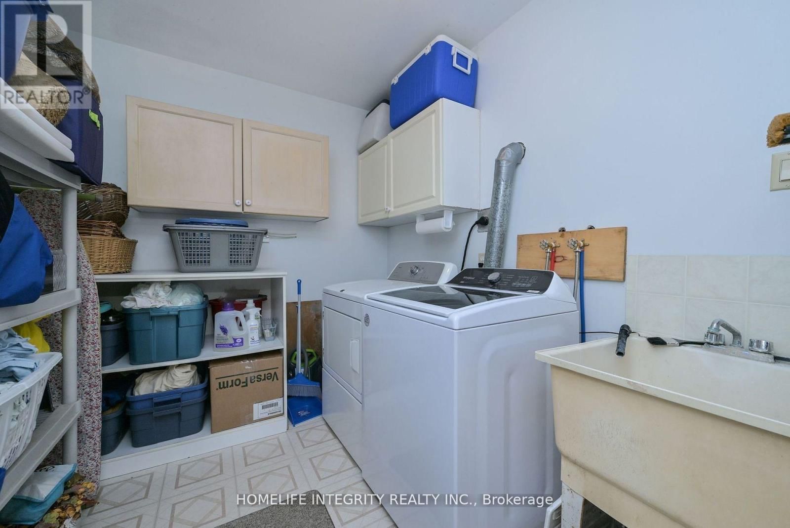 7145 FOURTH LINE Image 30