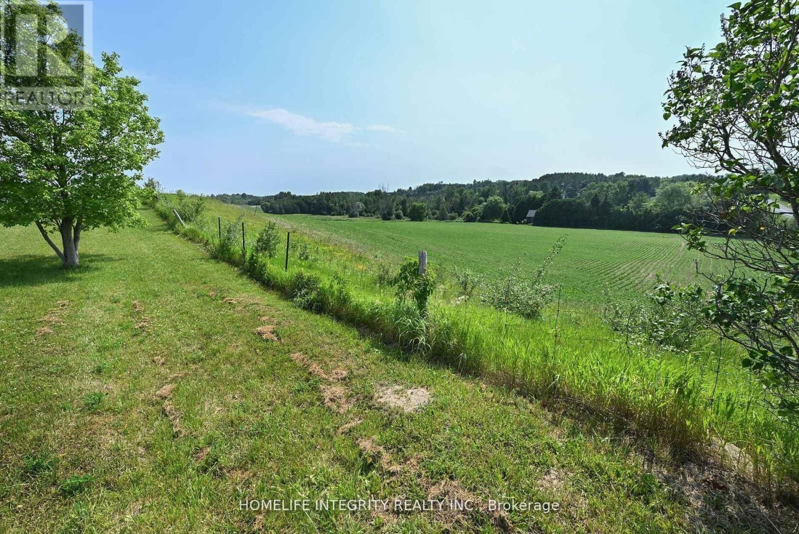 7145 FOURTH LINE Image 35