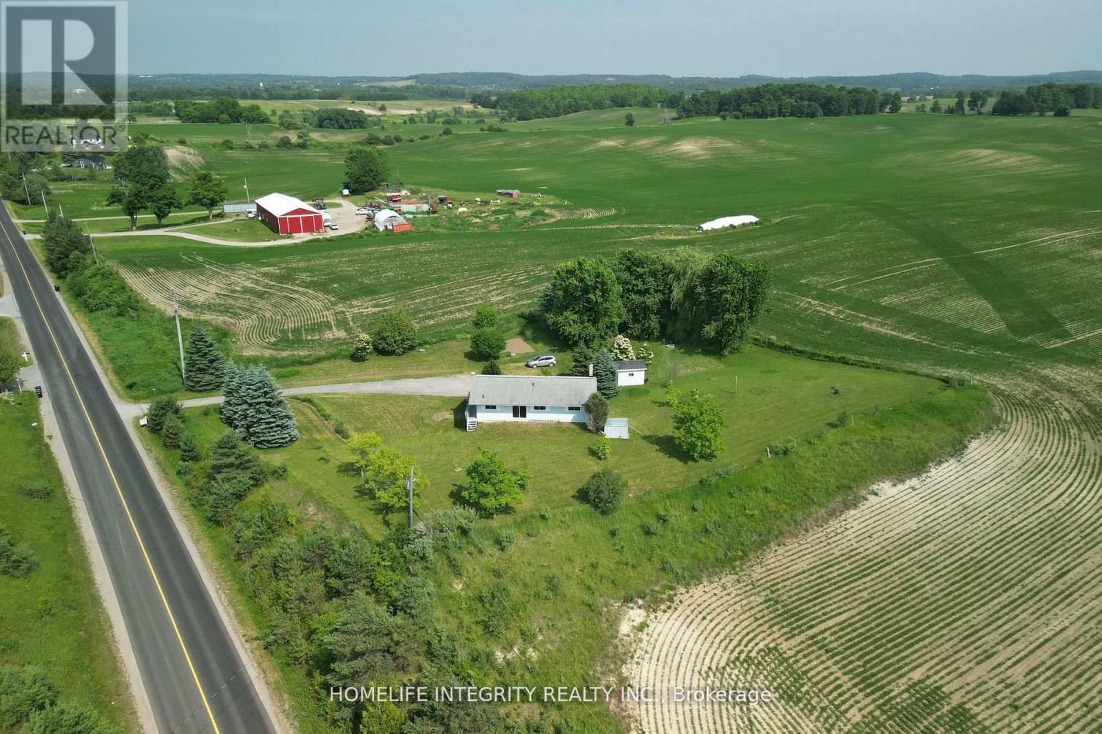 7145 FOURTH LINE Image 37