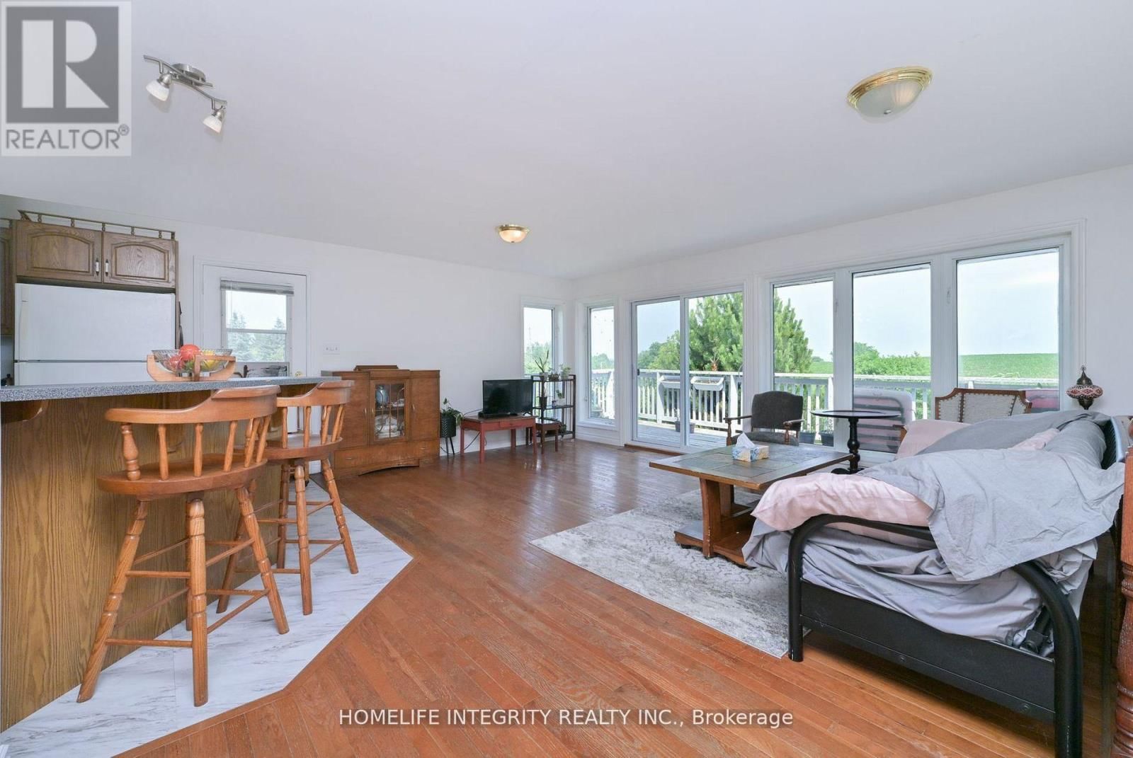 7145 FOURTH LINE Image 8