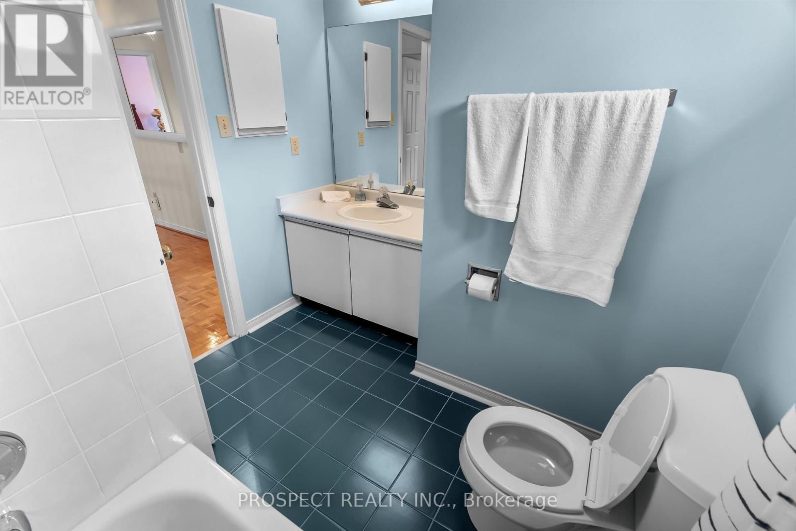 9 WHEATLEY ROAD Image 23