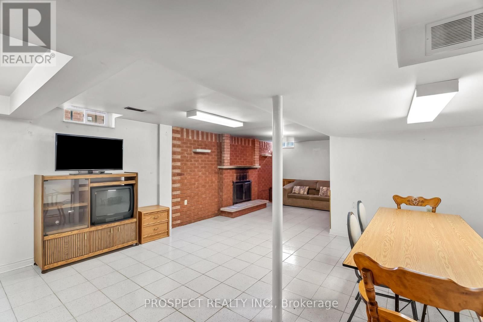 9 WHEATLEY ROAD Image 31
