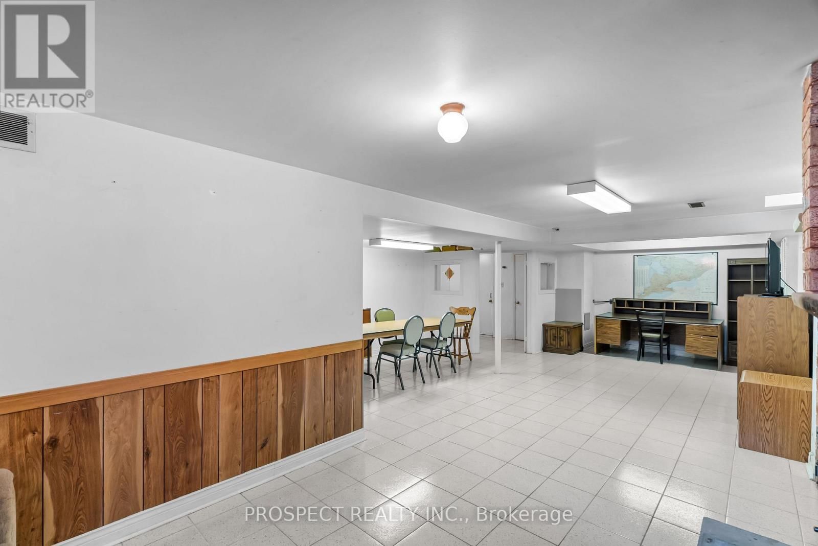 9 WHEATLEY ROAD Image 32