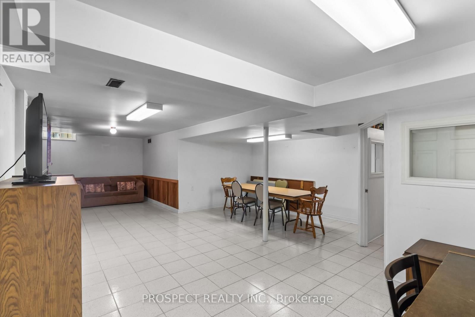 9 WHEATLEY ROAD Image 33