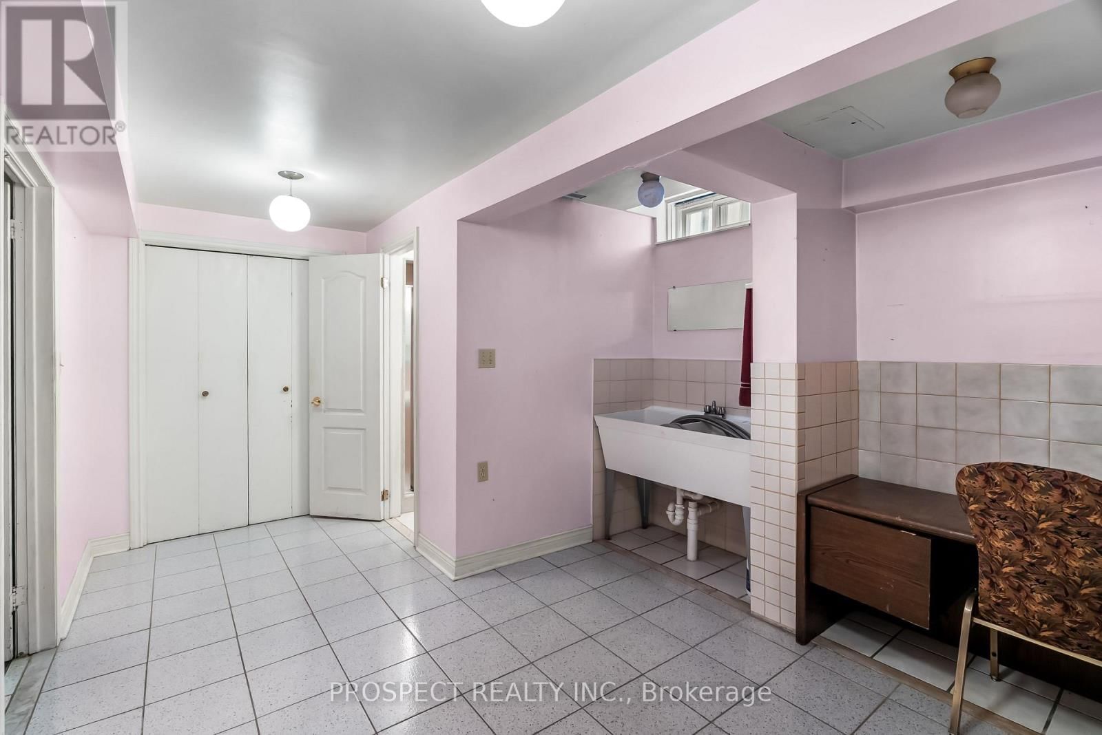 9 WHEATLEY ROAD Image 35