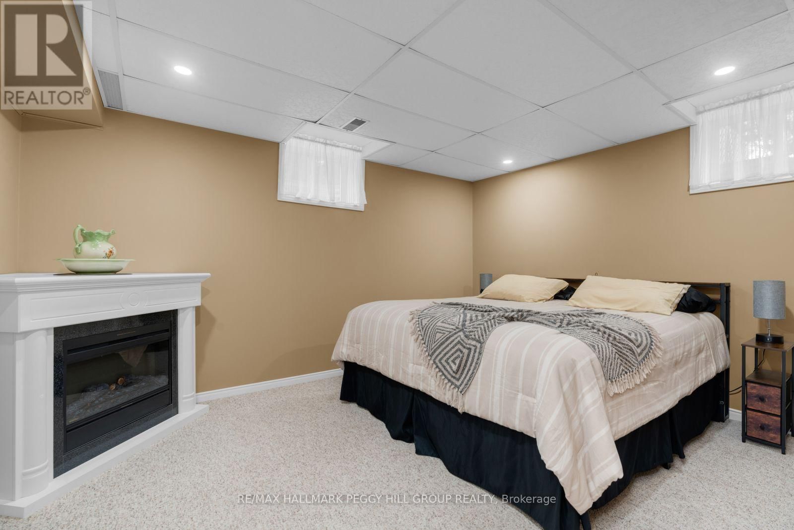 8225 MAIN STREET LISLE Image 15