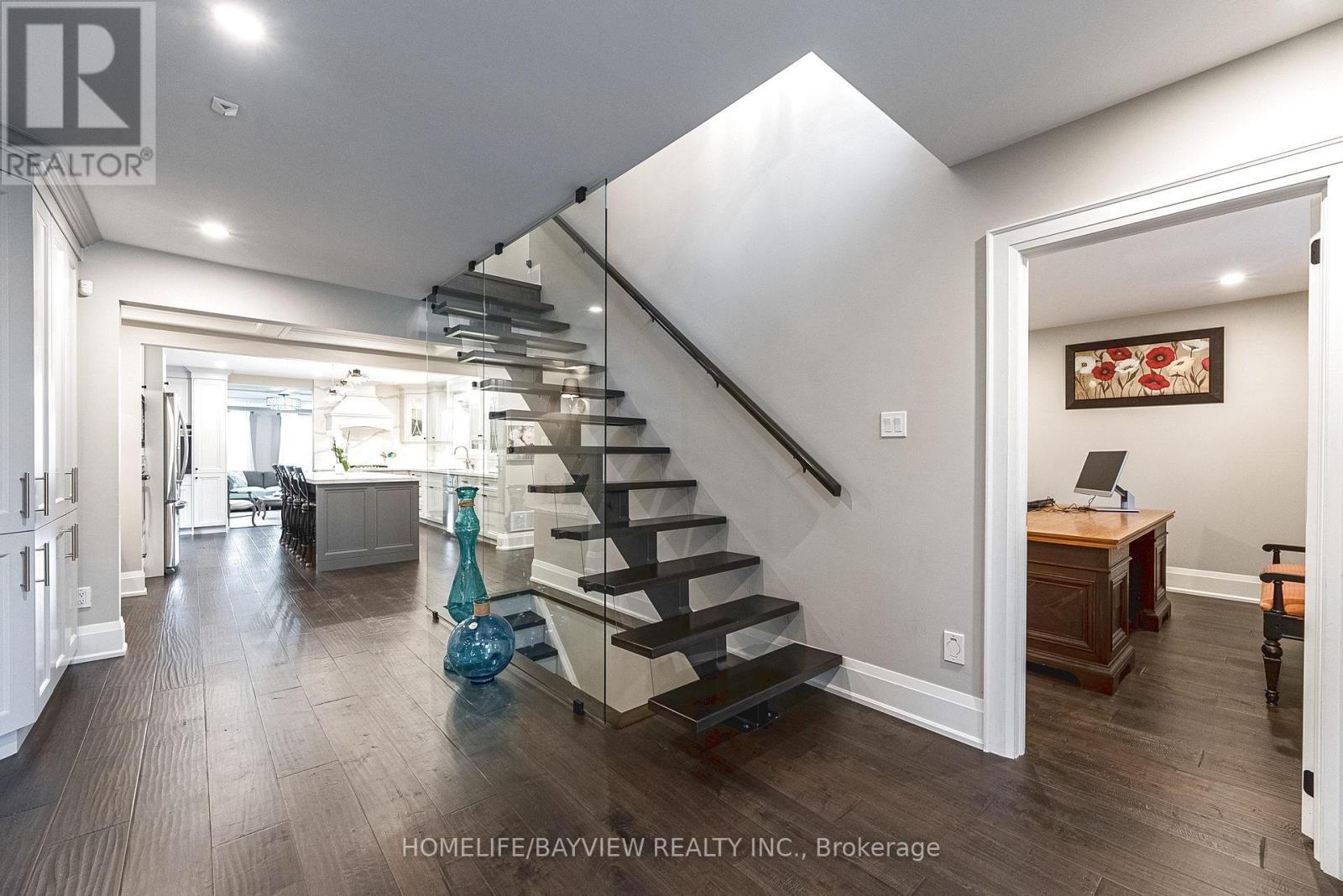 25 WHISPERING PINE TRAIL Image 16