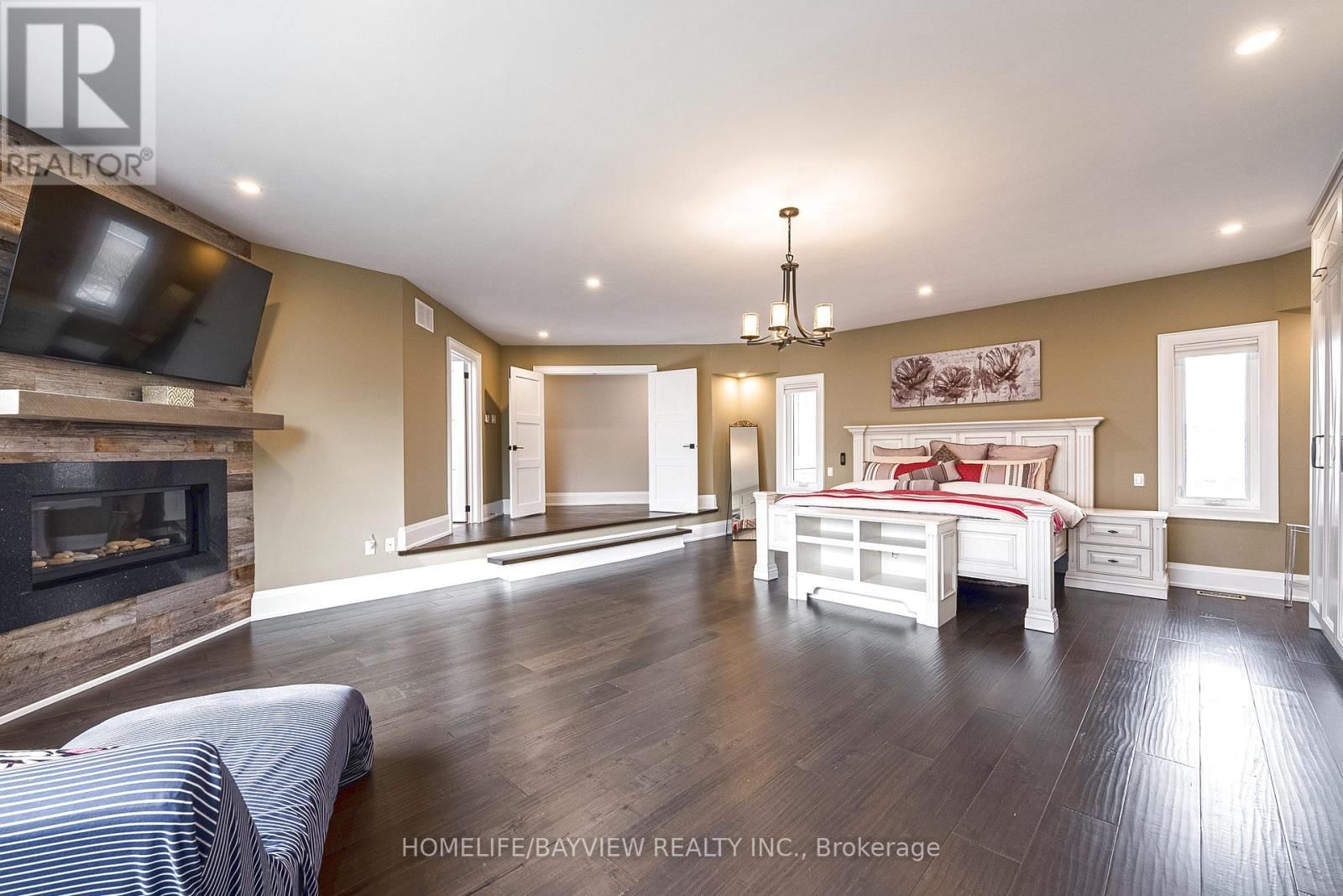 25 WHISPERING PINE TRAIL Image 22