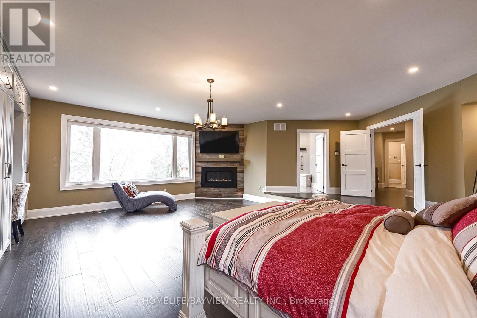 25 WHISPERING PINE TRAIL Image 23