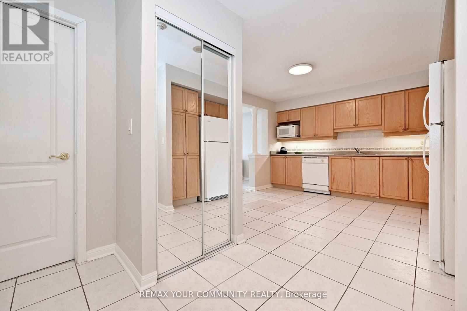 502 - 2500 RUTHERFORD ROAD Image 9