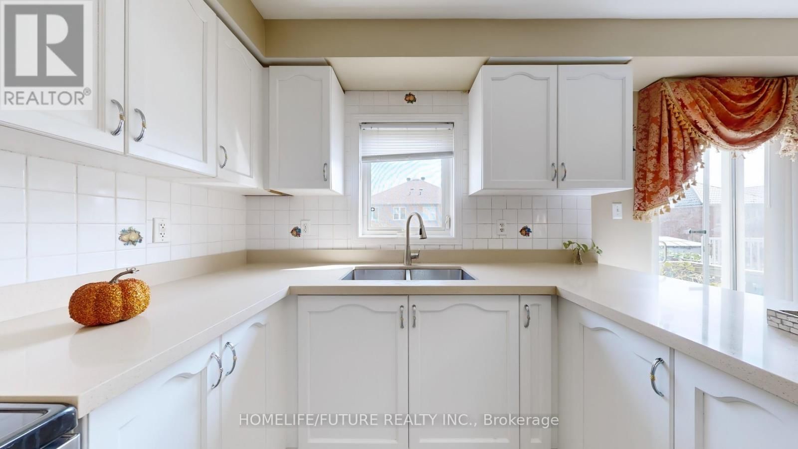 19 CHARLES BROWN ROAD Image 12