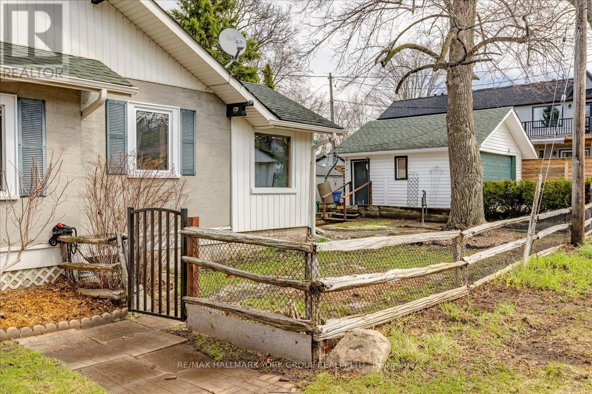 181 LAKE DRIVE NORTH Image 13