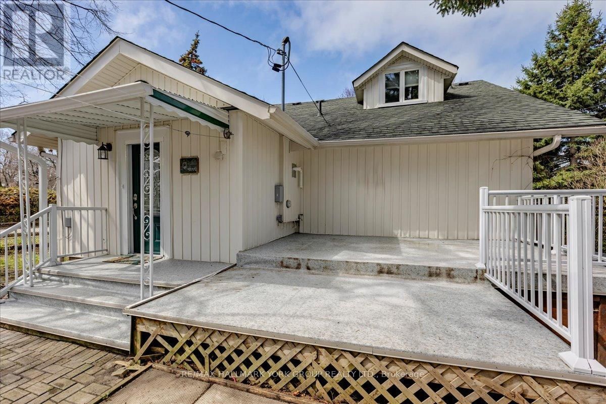 181 LAKE DRIVE NORTH Image 14