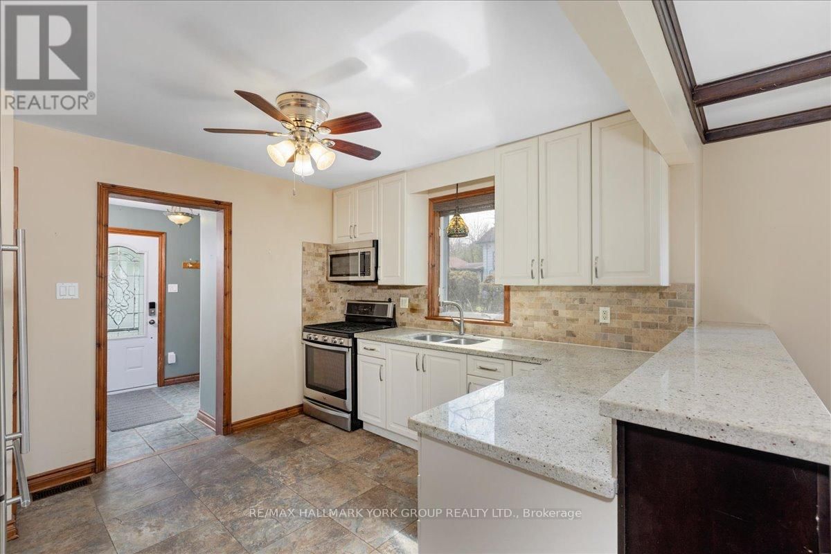 181 LAKE DRIVE NORTH Image 19