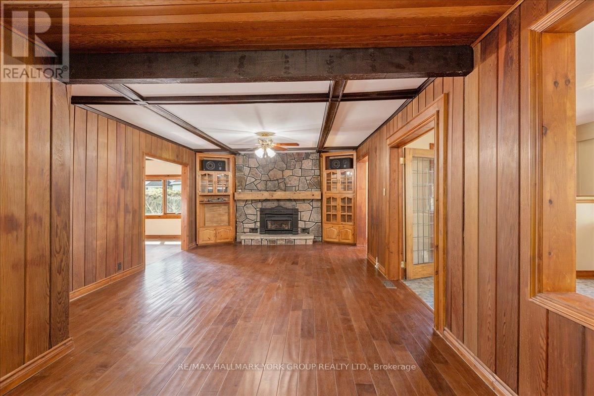 181 LAKE DRIVE NORTH Image 24